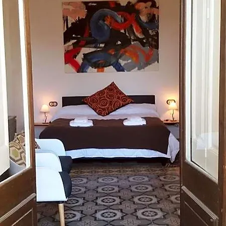Cal Comabella Bed & Breakfast